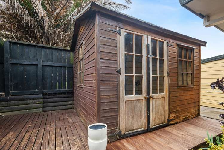 35b Henderson Crescent Parkvale_12