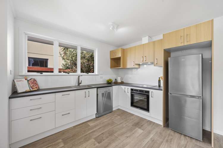 3/10A Meeanee Quay Westshore_3