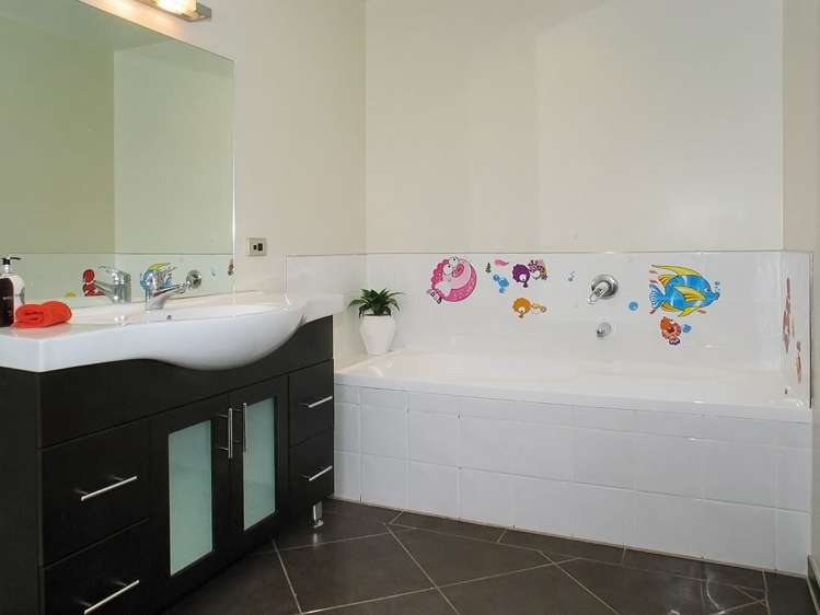 4 Dusky Crescent Aotea_19