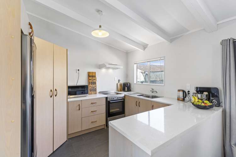 15 Pohutukawa Drive Pukete_5