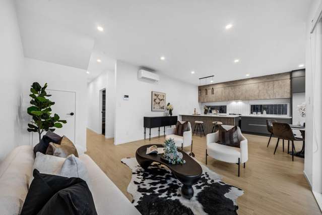 Freestanding Double Garage Zoned for BBI &...