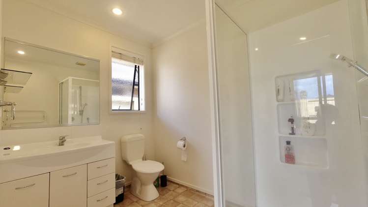 10 Parkside Drive Huntington_14