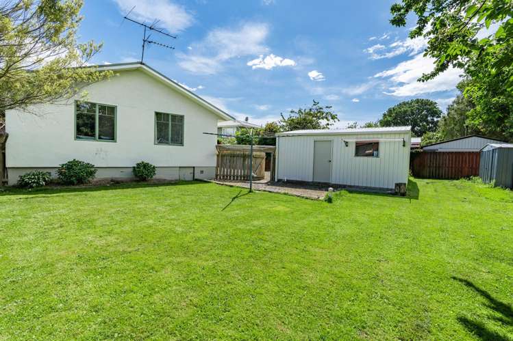 5 Holyhead Street Outram_19