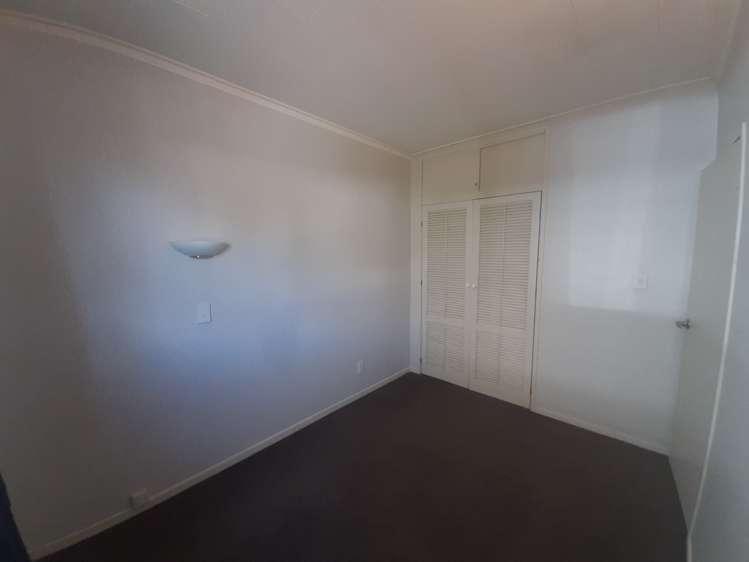 2/25 Saint Vincent Avenue Remuera_10