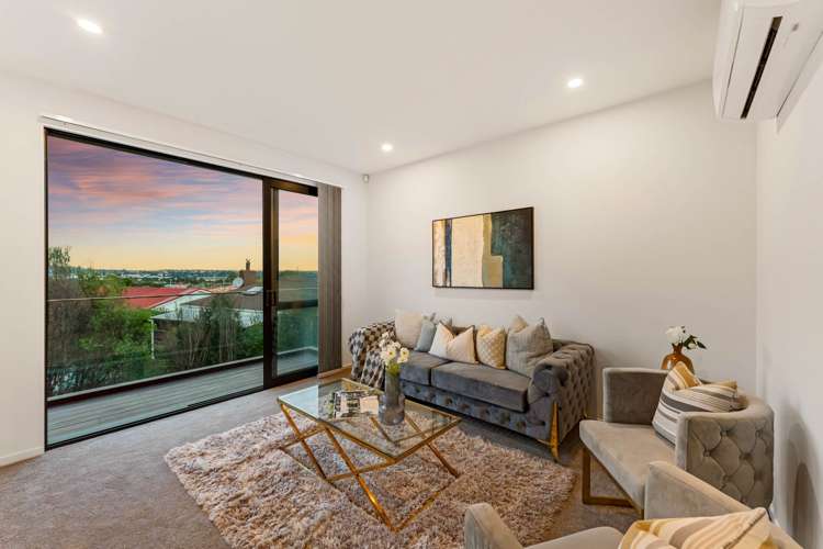 6C Tiroroa Avenue Te Atatu South_3