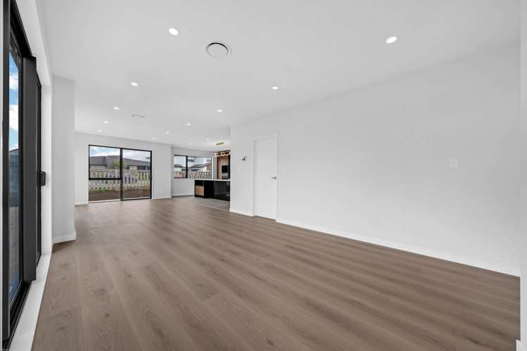 2 Whata Street_4