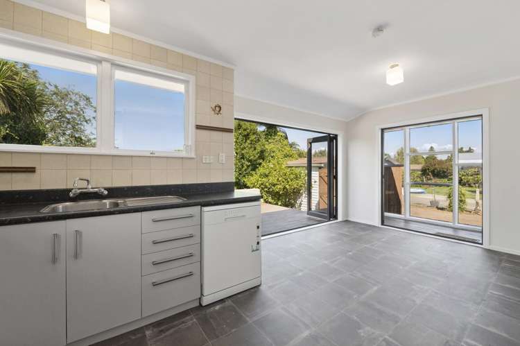 51 Pandora Avenue Sunnybrook_6