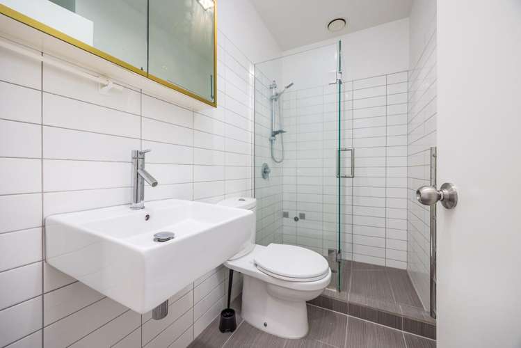 11E/14 Upper Queen Street Auckland Central_10