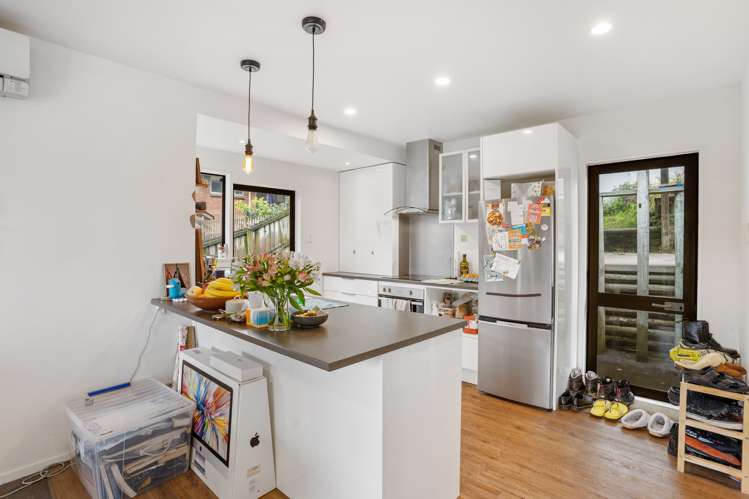 2/16 Mistletoe Place Browns Bay_5