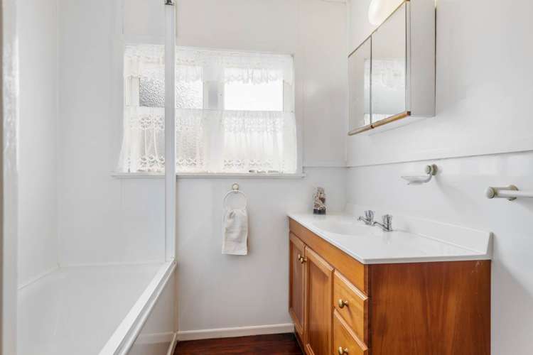 64 Blake Road Pukekohe_12