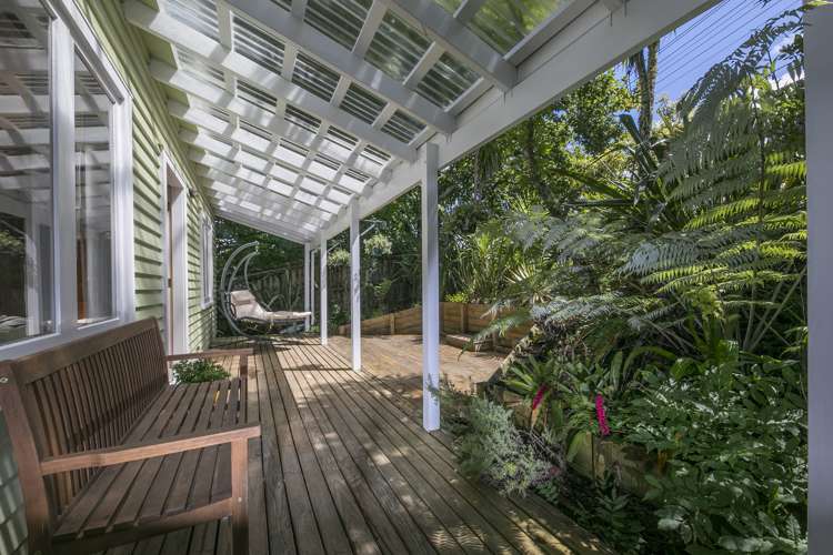 14 Highland Avenue Titirangi_13