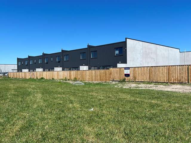 8/1 Lake Bryndwr Lane Burnside_3