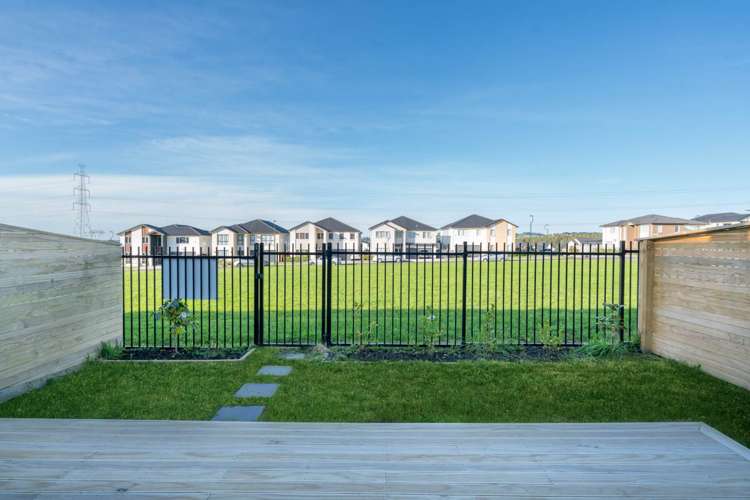 3 Seelie Court Flat Bush_6