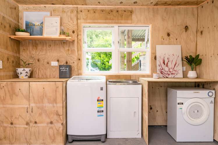 8 Tui Terrace Tawa_22