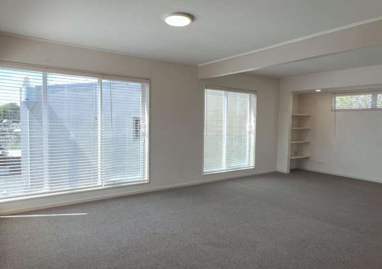 1235A Victoria Street 3295_1