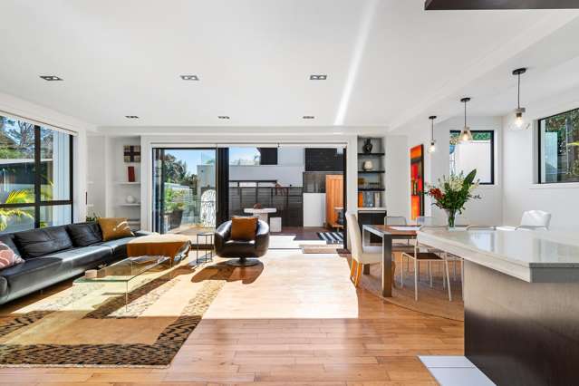 BEST PARNELL FREEHOLD 350M²+ GEM - OWNERS SAYS "SELL"!