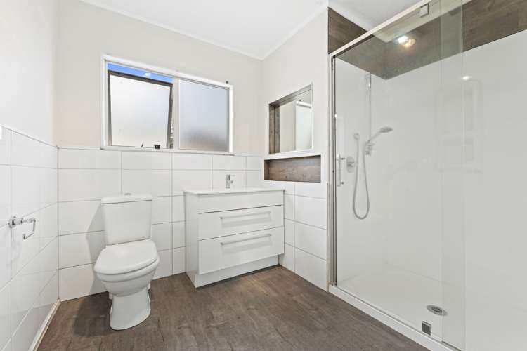 2/8 Jontue Place Clover Park_6