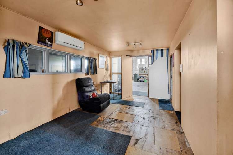 107 Egmont Street Patea_11
