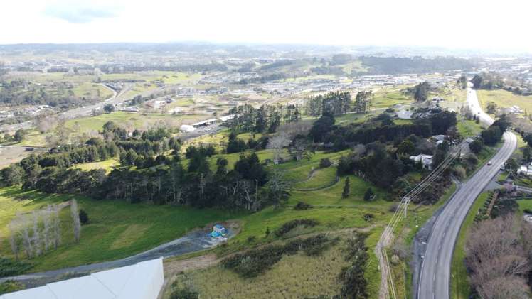 2086 East Coast Road_1