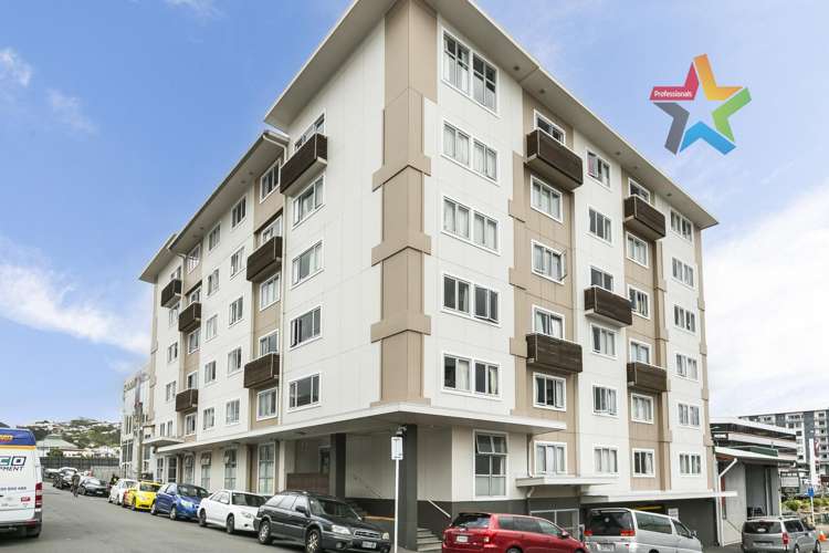 106/20 Martin Square Te Aro_1