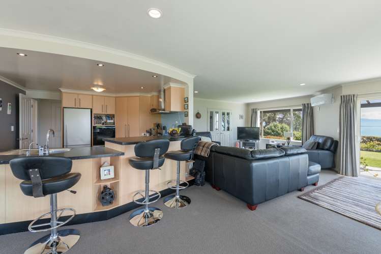 141 Princes Drive Britannia Heights_16