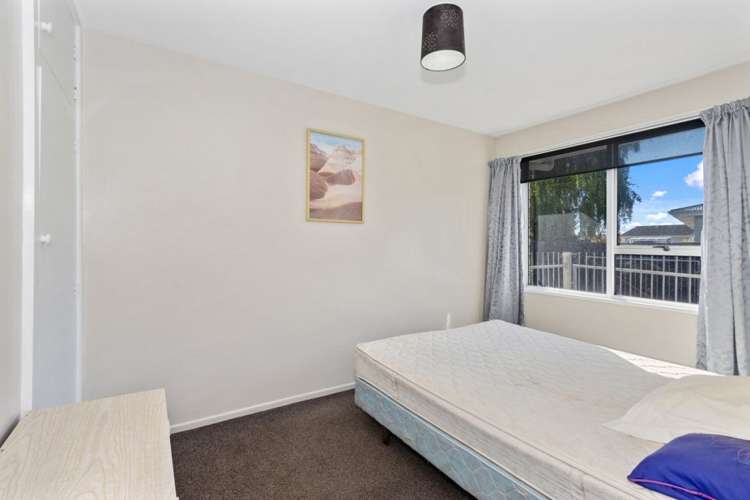 2/11 Peckham Lane Woolston_8