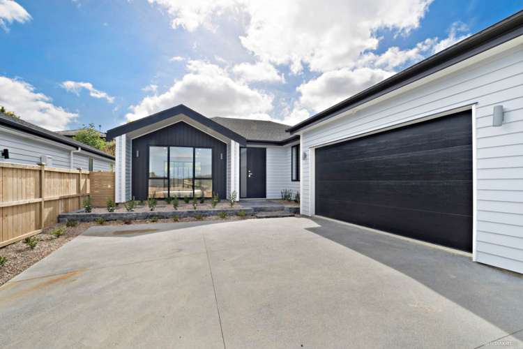 6 Tararua Street Massey_1