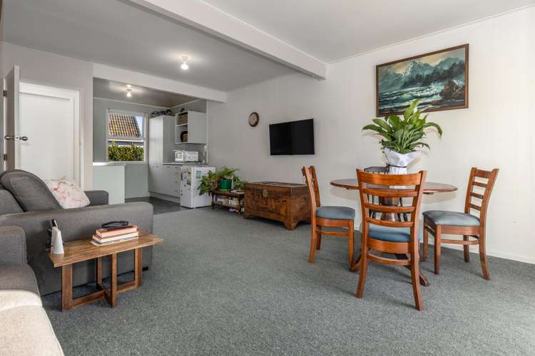 7/12 Thornley Street Titahi Bay_3