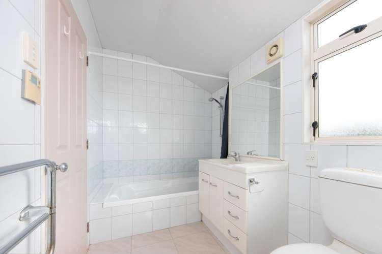 4a Hazel Avenue Mount Roskill_9