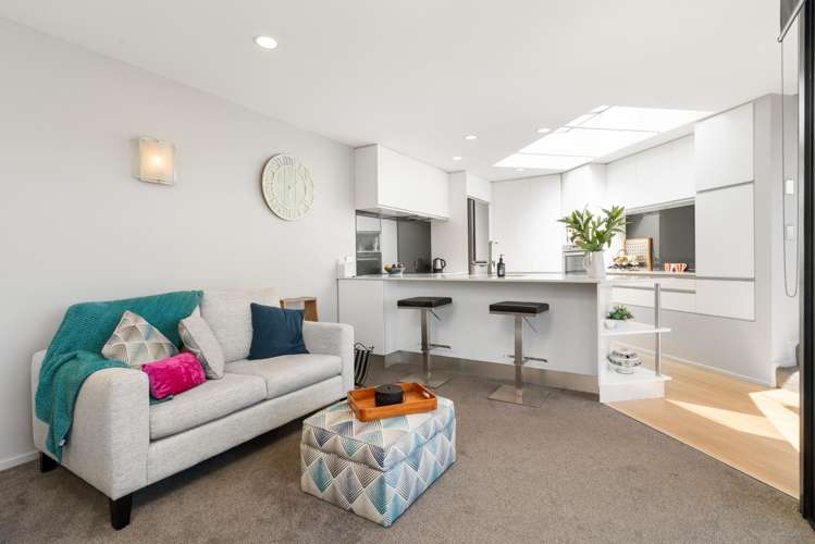 35A Te Awakura Terrace Mount Pleasant_9