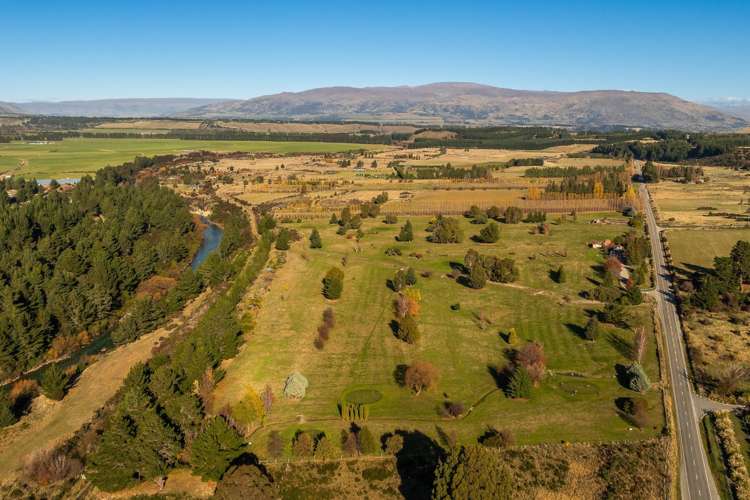 1122 Lake Hawea-Albert Town Road_2