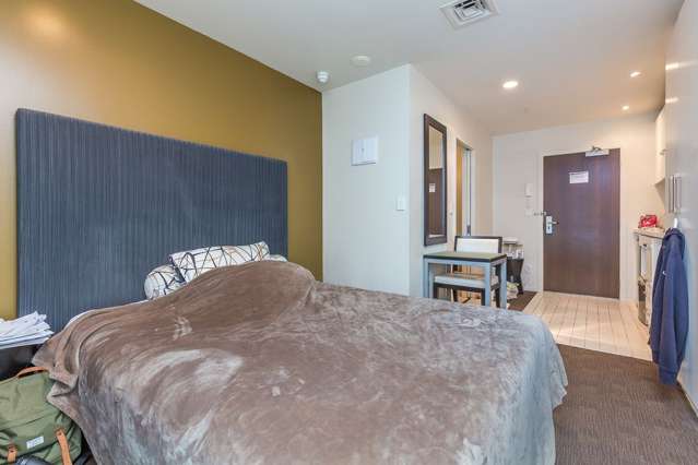 710/10 Waterloo Quadrant Auckland Central_1