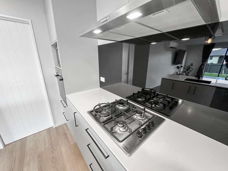 16 Saddlers Lane Yaldhurst_5