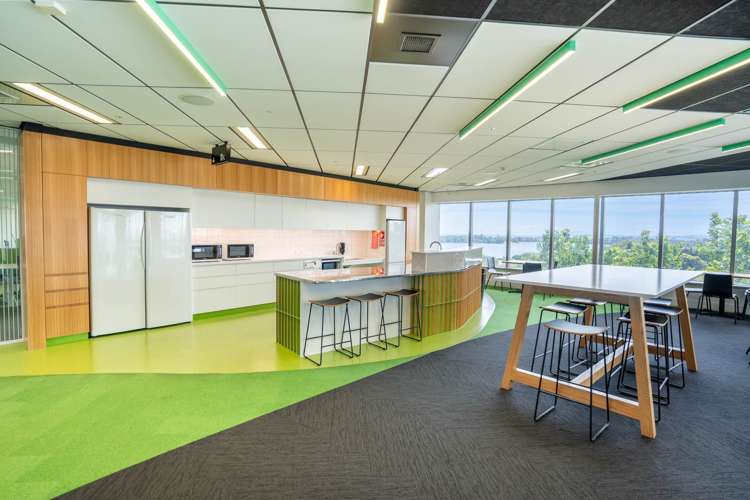 68-76 Taharoto Road Takapuna_5