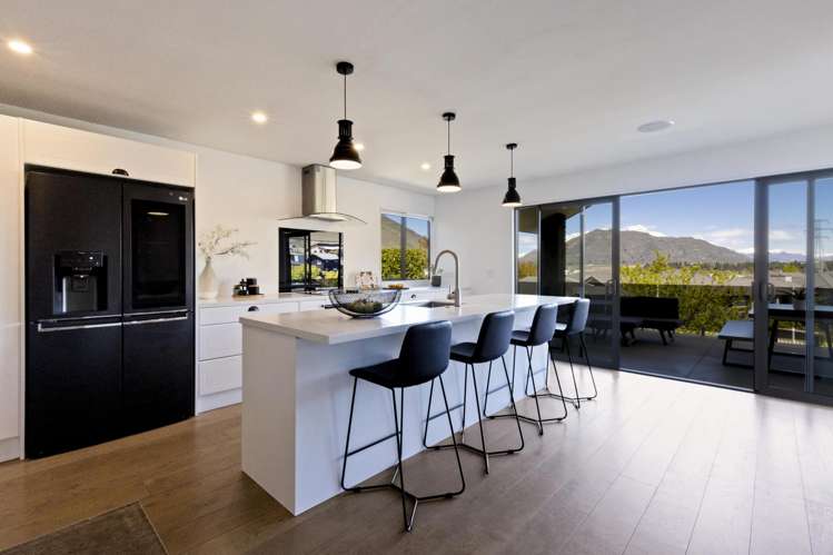 6 Oxfordshire Avenue Lower Shotover_3