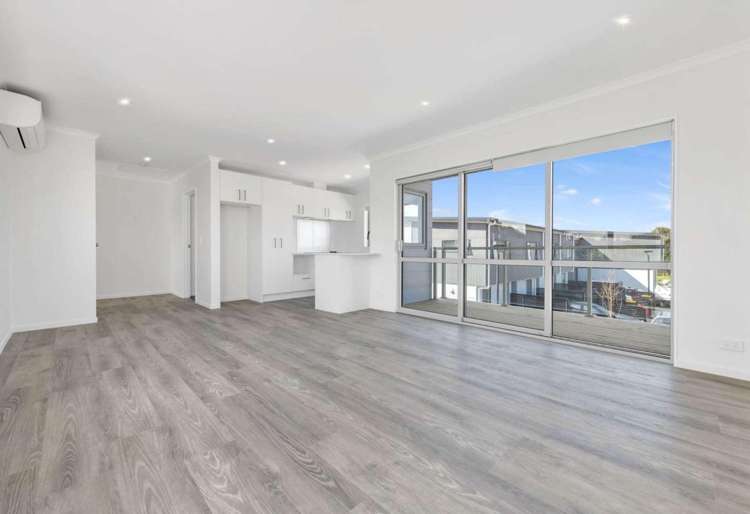 13B Sealord Place 2339_2