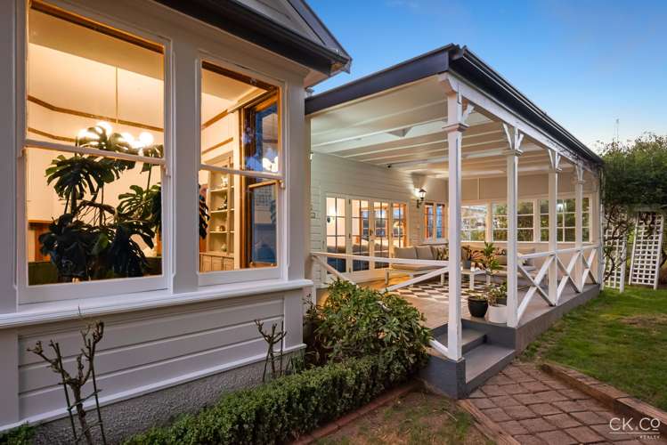 2 Barton Road Heretaunga_27