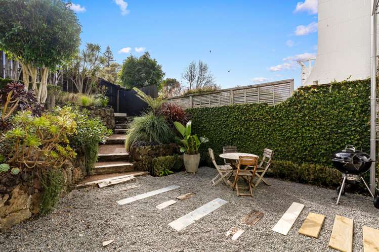 9 Richard Farrell Avenue_1