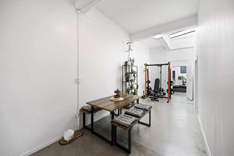 211A Victoria Street 10463_8