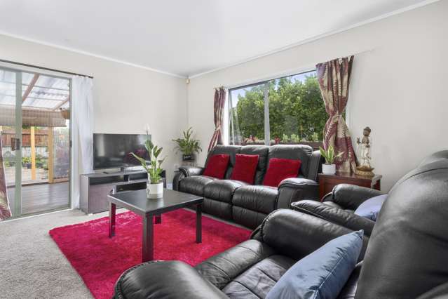 1/8 Putney Place Ranui_1