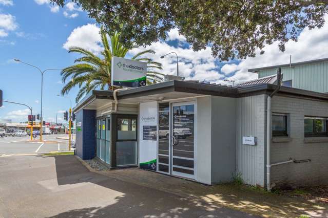 308 Lake Road Hauraki_2