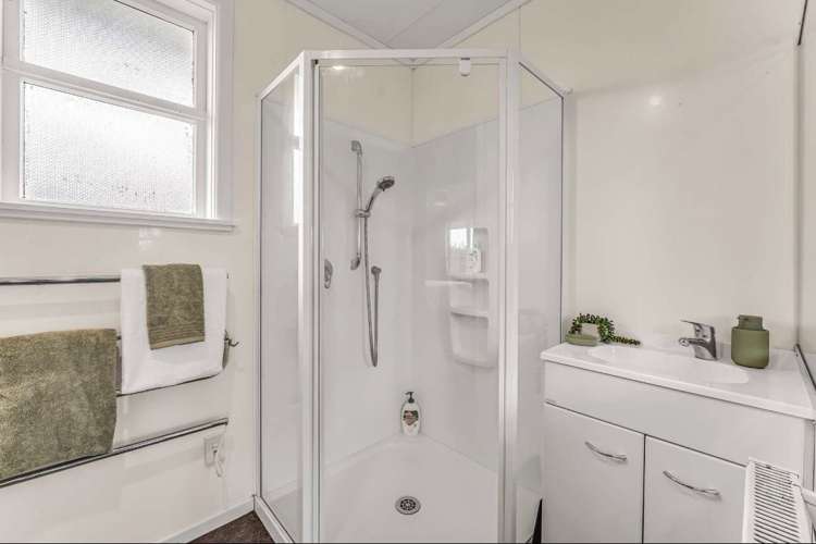 56 Devon Road Springvale_13