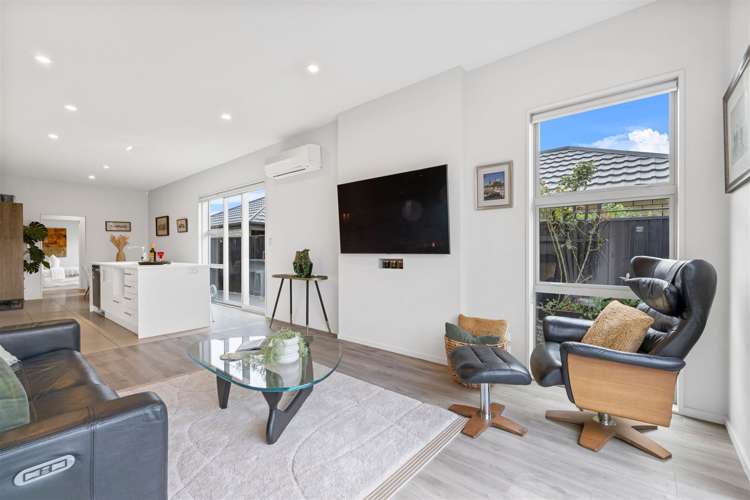 27 Famille Close Yaldhurst_6