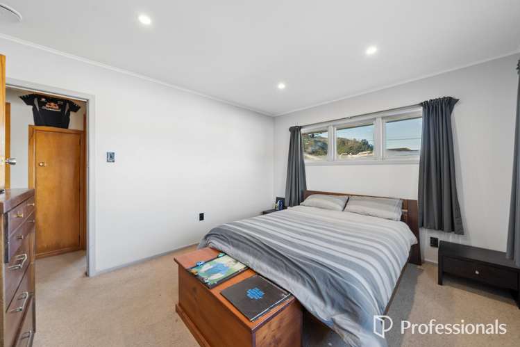 38 Russell Road Wainuiomata_12