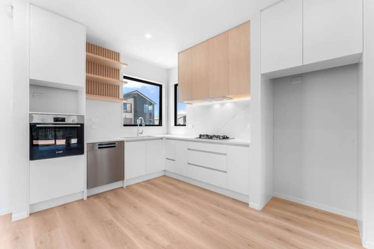 20 Paretao Street Massey_6