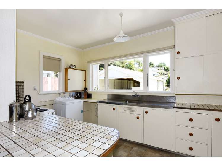 18 Emano Street Toi Toi_7