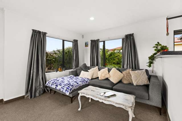 2/16 Alan Styles Place Greenmeadows_4