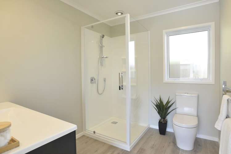 409 High Street South Carterton_11