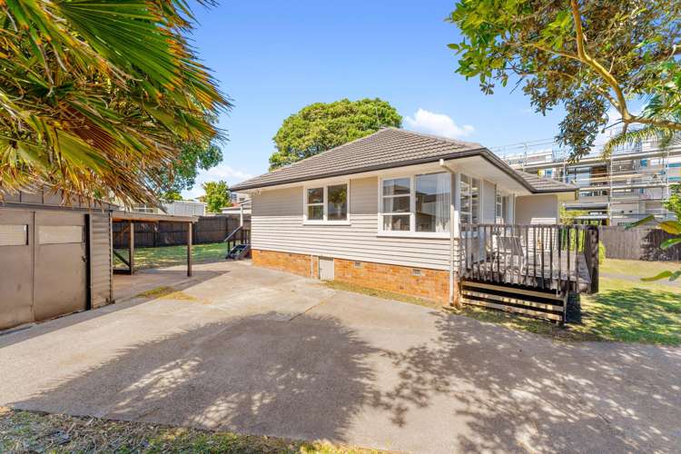 24 Mackenzie Street Te Atatu South_25