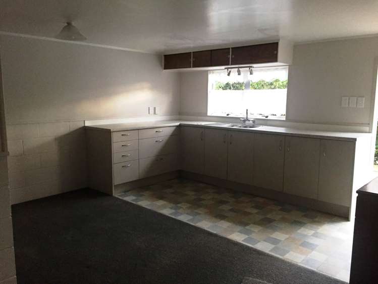 220 Whangaparaoa Road Red Beach_18